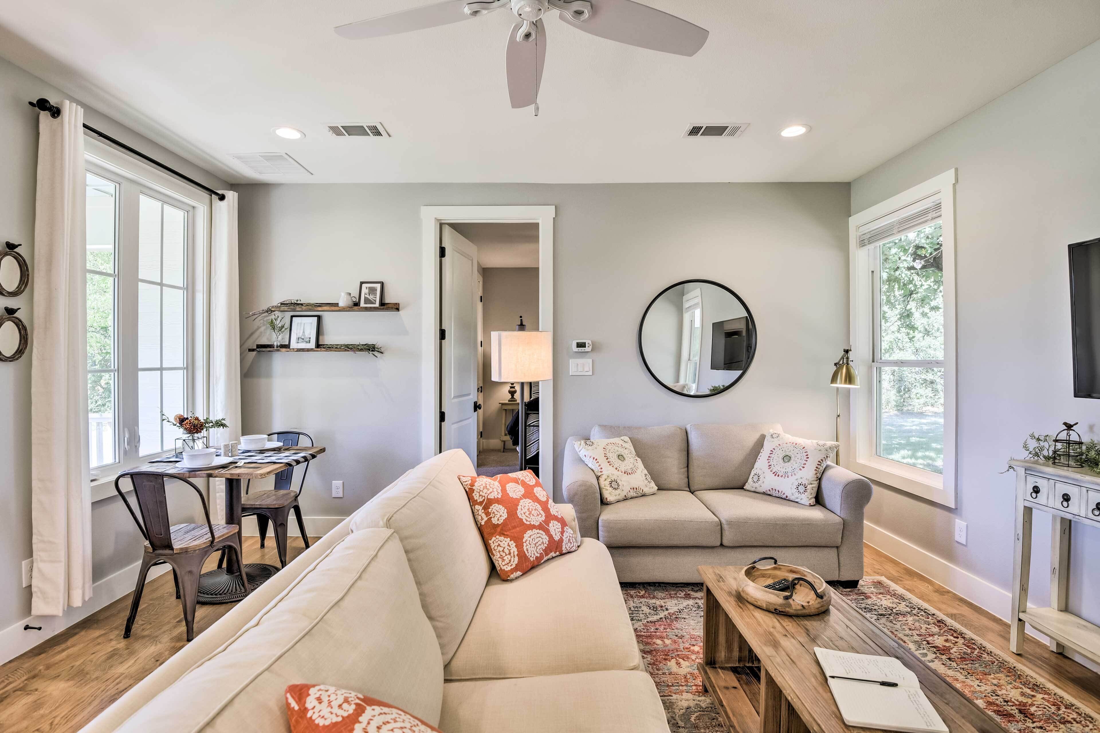 Modern Farmhouse Cottage w/ Farmland Views!