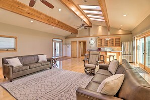 Talo (4 Bedrooms) | Sisätilat