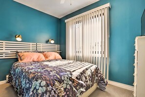 House (3 Bedrooms) | 3 bedrooms, laptop workspace, iron/ironing board, bed sheets - Vibrant Teaneck Home ~ 12 Mi to Manhattan! (Teaneck)