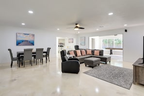 House (3 Bedrooms) | Front of property - Airy Bradenton Vacation Rental w/ Patio, Gas Grill (Bradenton)