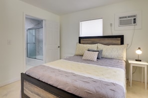 Interior - Airy Bradenton Vacation Rental w/ Patio, Gas Grill (Bradenton)