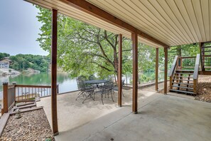 Interior - Bella Vista Home w/ Kayaks & Deck on Loch Lomond! (Bella Vista)