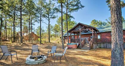 Broken Bow Cabin w/ Hot Tub & Covered Deck!