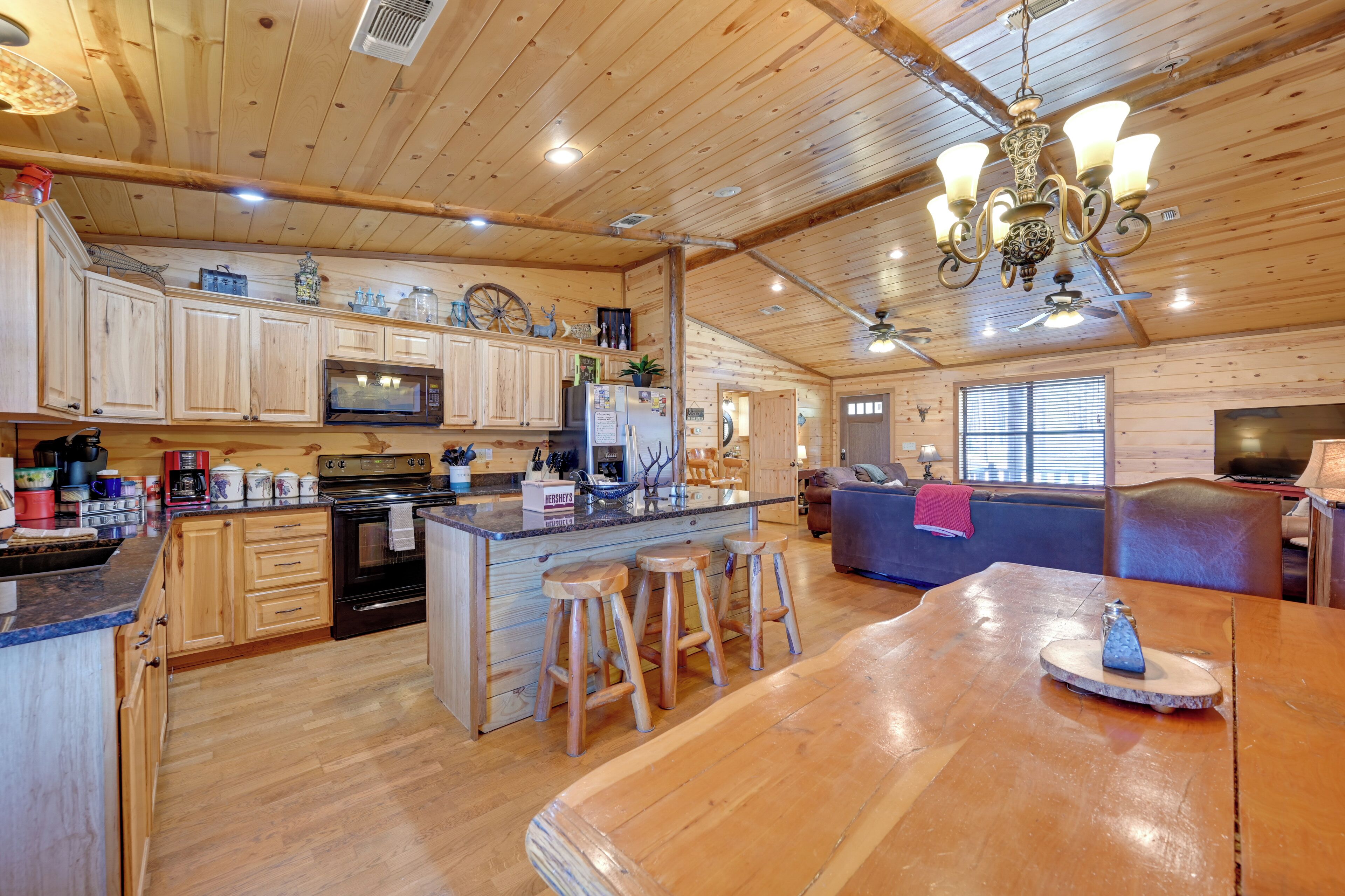 House (3 Bedrooms) | Interior