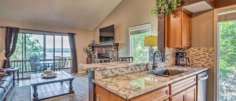 المنشأة من الداخل