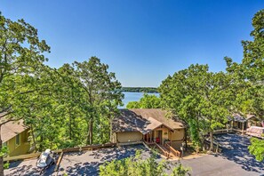 Interior - Screened Porch, Resort Perks: Osage Beach Cabin! (Osage Beach)