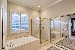 Bathroom - Indian Wells Home w/ Pool, Hot Tub & Fire Pit (Indian Wells)