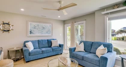 Emerald Isle Condo w/ Indoor Pool & Beach Access!