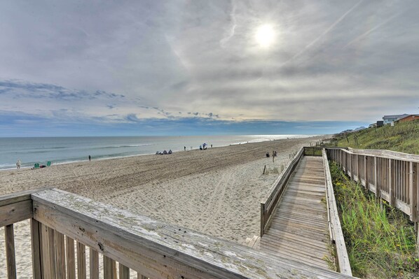 Apartment (3 Bedrooms) | Interior - Emerald Isle Condo w/ Indoor Pool & Beach Access! (Emerald Isle)
