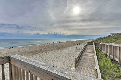 Emerald Isle Condo w/ Indoor Pool & Beach Access!