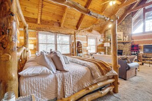 House (0 Bedroom) | Interior - Honey Bear Pause: Rural Escape w/ Porch & Hot Tub! (Townsend)