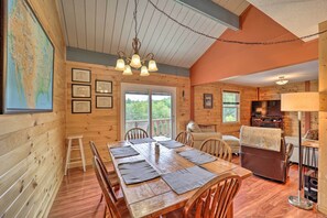 Apartment (3 Bedrooms) | Interior - Cozy Condo: Walk to Resort, 9 Mi to Sugar Mountain (Banner Elk)