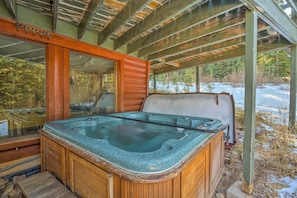 House (2 Bedrooms) | Interior - Cabin w/ Hot Tub: 3 Mi to Main St Breckenridge! (Breckenridge)