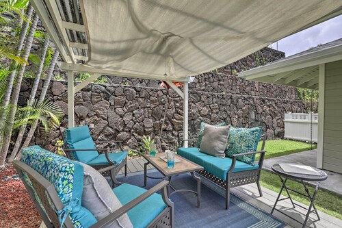 Ocean-view Oasis w/ 2 Lanais: Right in Kona!