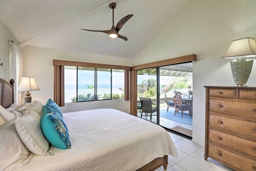 Ocean-view Oasis w/ 2 Lanais: Right in Kona!