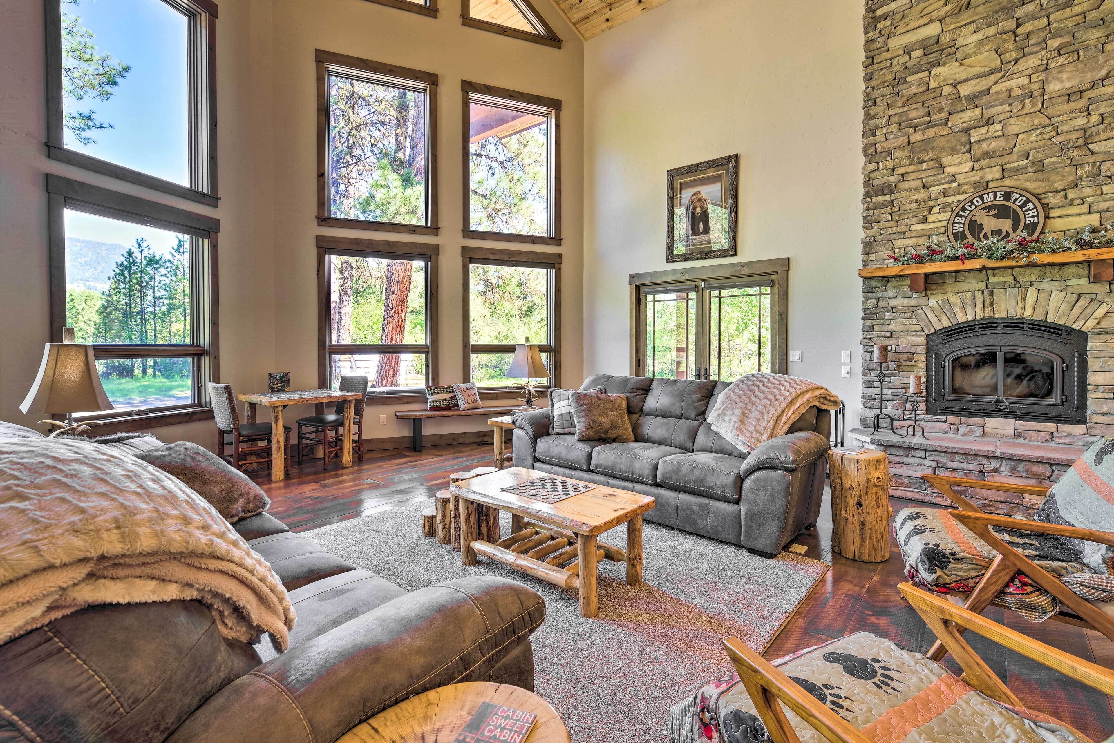 Newly Renovated Garden Valley Cabin W/hot Tub