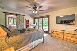 House (3 Bedrooms) | Interior - Hot Tub Soaks & Spot Wildlife! Garden Valley Cabin (Garden Valley)