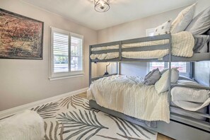 House (3 Bedrooms) | Interior - Hot Tub + Walk to Midtown! Reno Retreat (Reno)