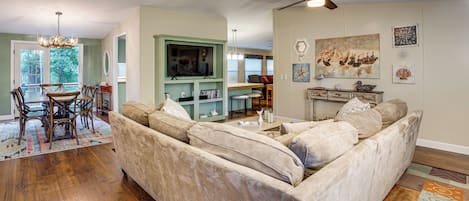 House (3 Bedrooms) | Interior