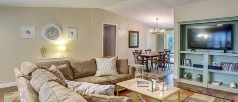 House (3 Bedrooms) | Living area | Flat-screen TV, fireplace, DVD player