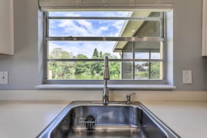House (3 Bedrooms) | Interior - Lanai & Pond at Tranquil Bradenton Retreat! (Bradenton)