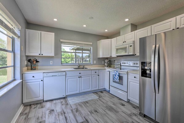 House (3 Bedrooms) | Interior