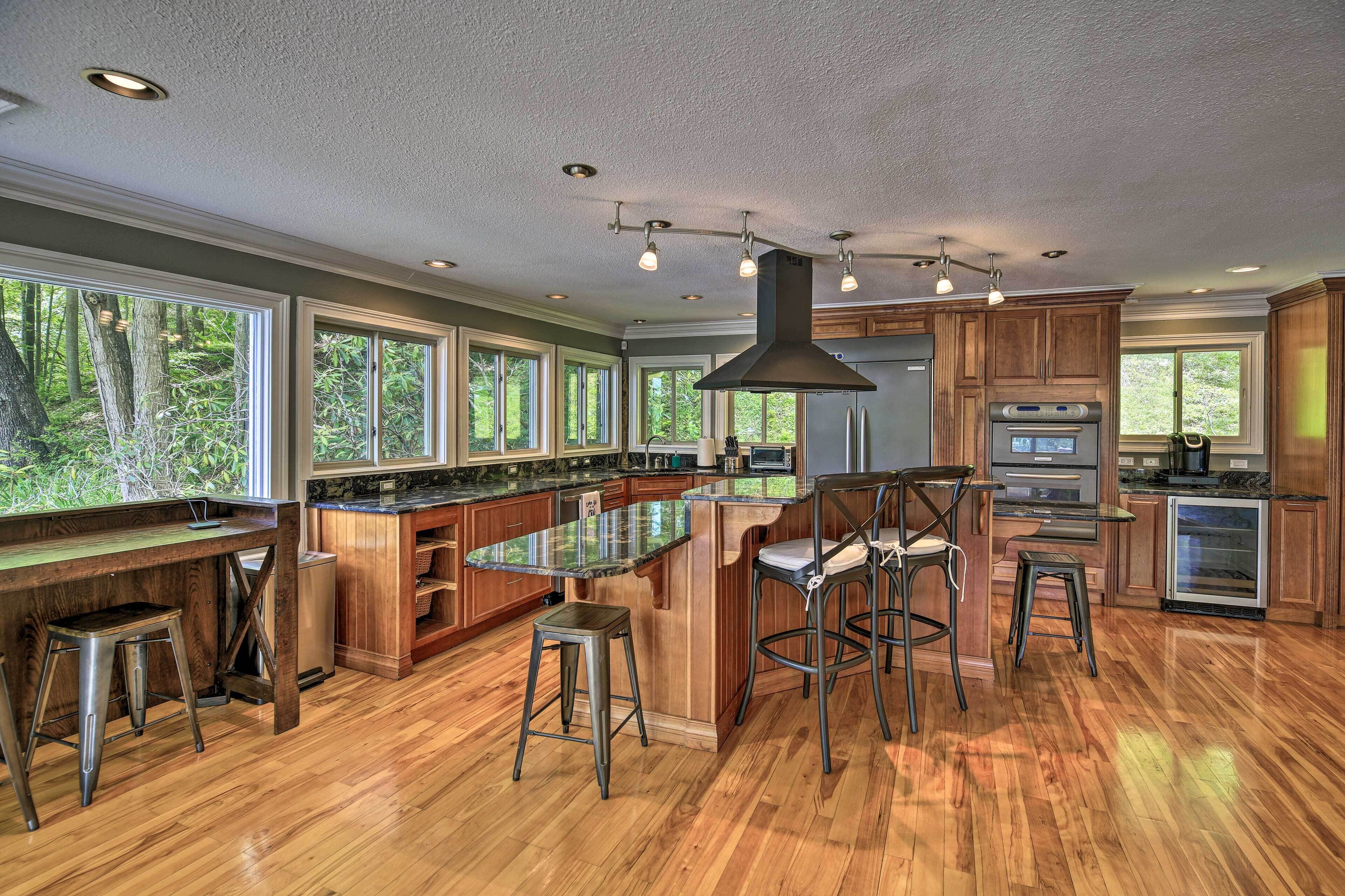 House (4 Bedrooms) | Interior