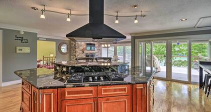Inviting Family Abode w/ Dock on Norris Lake!
