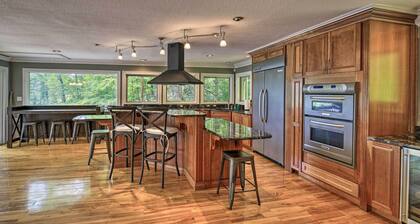 Inviting Family Abode w/ Dock on Norris Lake!
