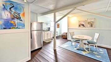Apartment (0 Bedroom) | Interior