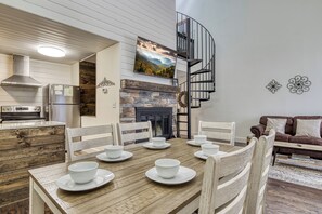 อพาร์ทเมนท์ (3 Bedrooms) | ภายใน