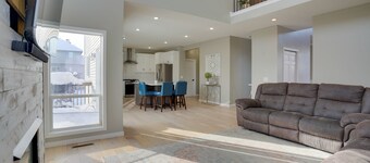 Cozy Eden Prairie Home < 21 Mi to Twin Cities