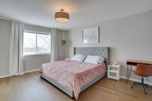 House (6 Bedrooms) | Interior - Cozy Eden Prairie Home < 21 Mi to Twin Cities (Eden Prairie)