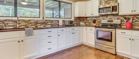 House (3 Bedrooms) | Interior