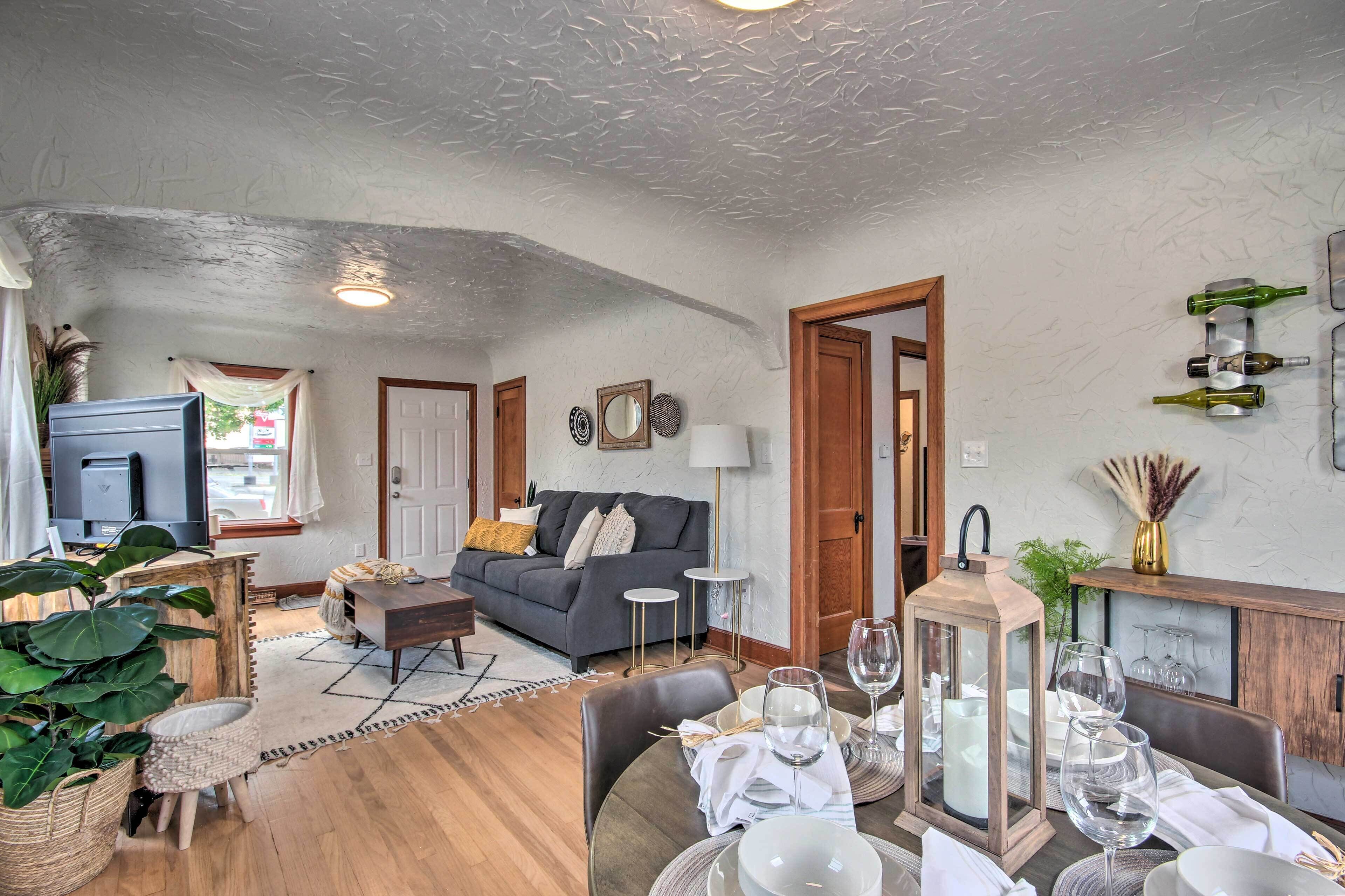 Renovated Laurel Apartment, Close to Downtown