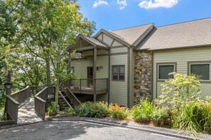 Apartment (2 Bedrooms) | Interior - Hiking On-site: Mtn-view Burnsville Condo! (Burnsville)