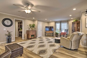 House (3 Bedrooms) | Interior