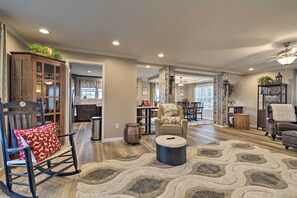 House (3 Bedrooms) | Interior