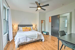 House (3 Bedrooms) | Interior - Oak Park Home w/ Grill - 5 Mi to Garfield Park! (Oak Park)