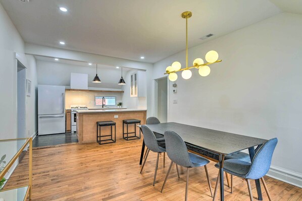 House (3 Bedrooms) | Interior - Oak Park Home w/ Grill - 5 Mi to Garfield Park! (Oak Park)