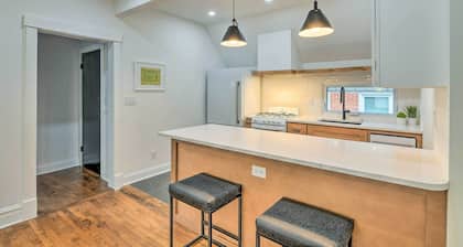 Oak Park Home w/ Fire Pit - 5 Mi to Garfield Park!