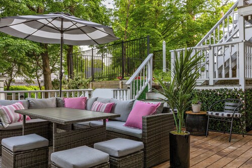 Hot Tub + Walk to Lakeside Dining: Meredith Home!