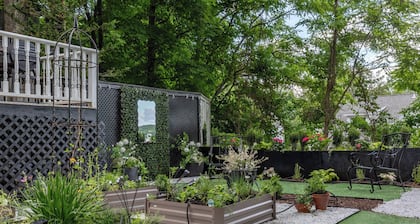 Hot Tub + Walk to Lakeside Dining: Meredith Home!