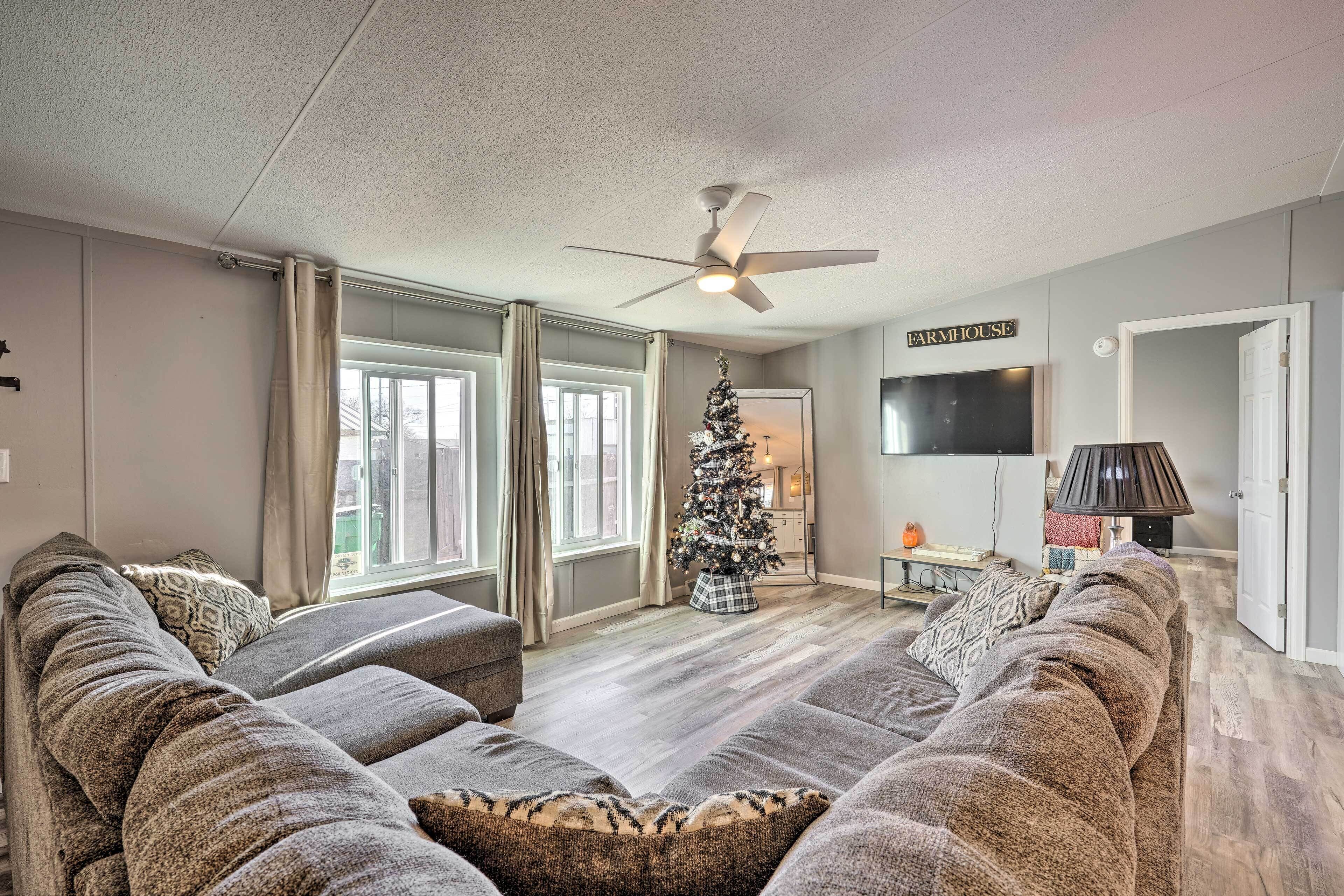 House (3 Bedrooms) | Interior