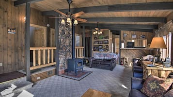 House (5 Bedrooms) | Front of property