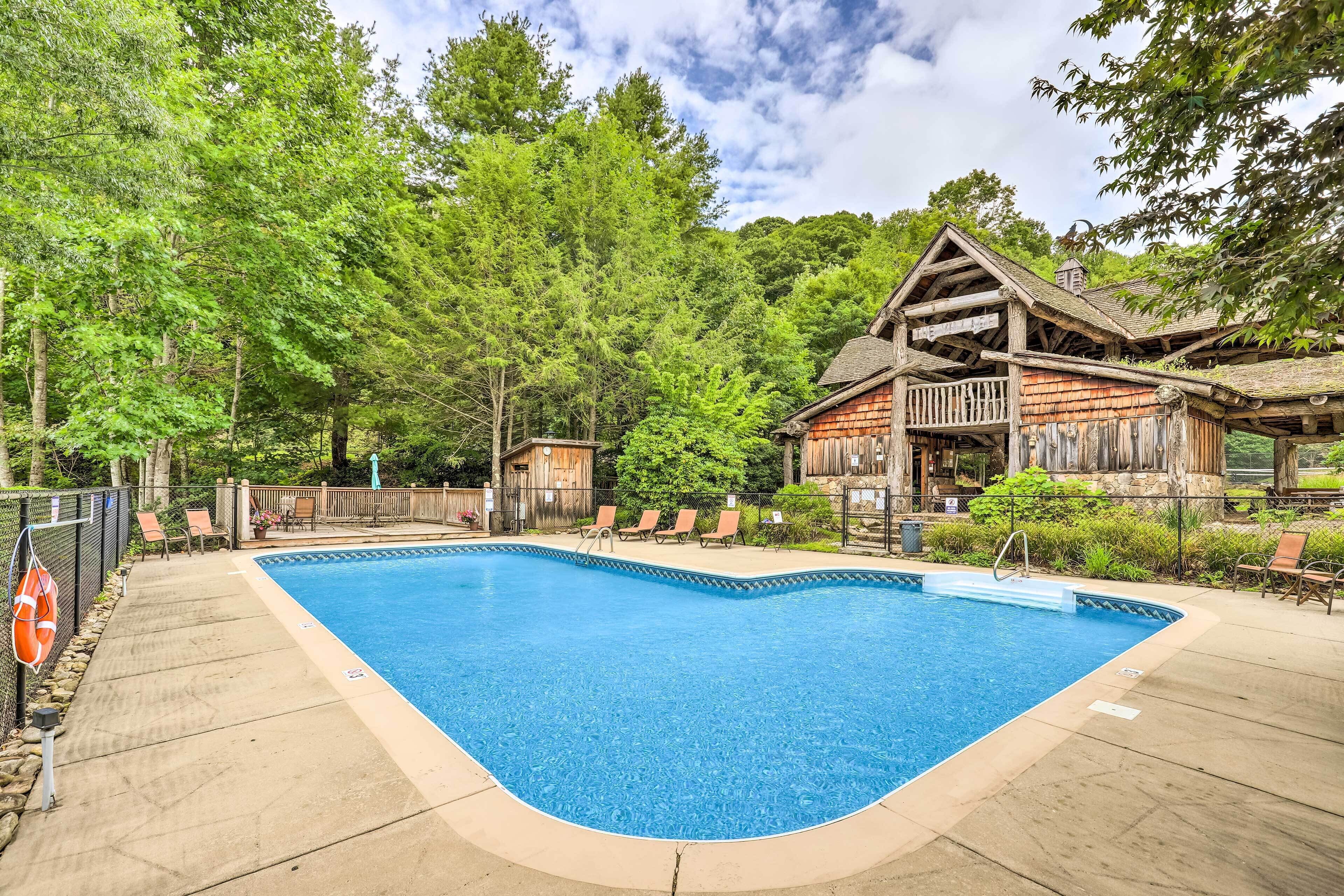 Mars Hill Home w/ Fire Pit + Amenity Access!