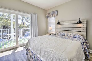 House (3 Bedrooms) | Interior - Modern Escape in the Heart of Murrells Inlet (Murrells Inlet)