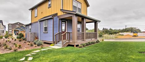 House (2 Bedrooms) | Front of property