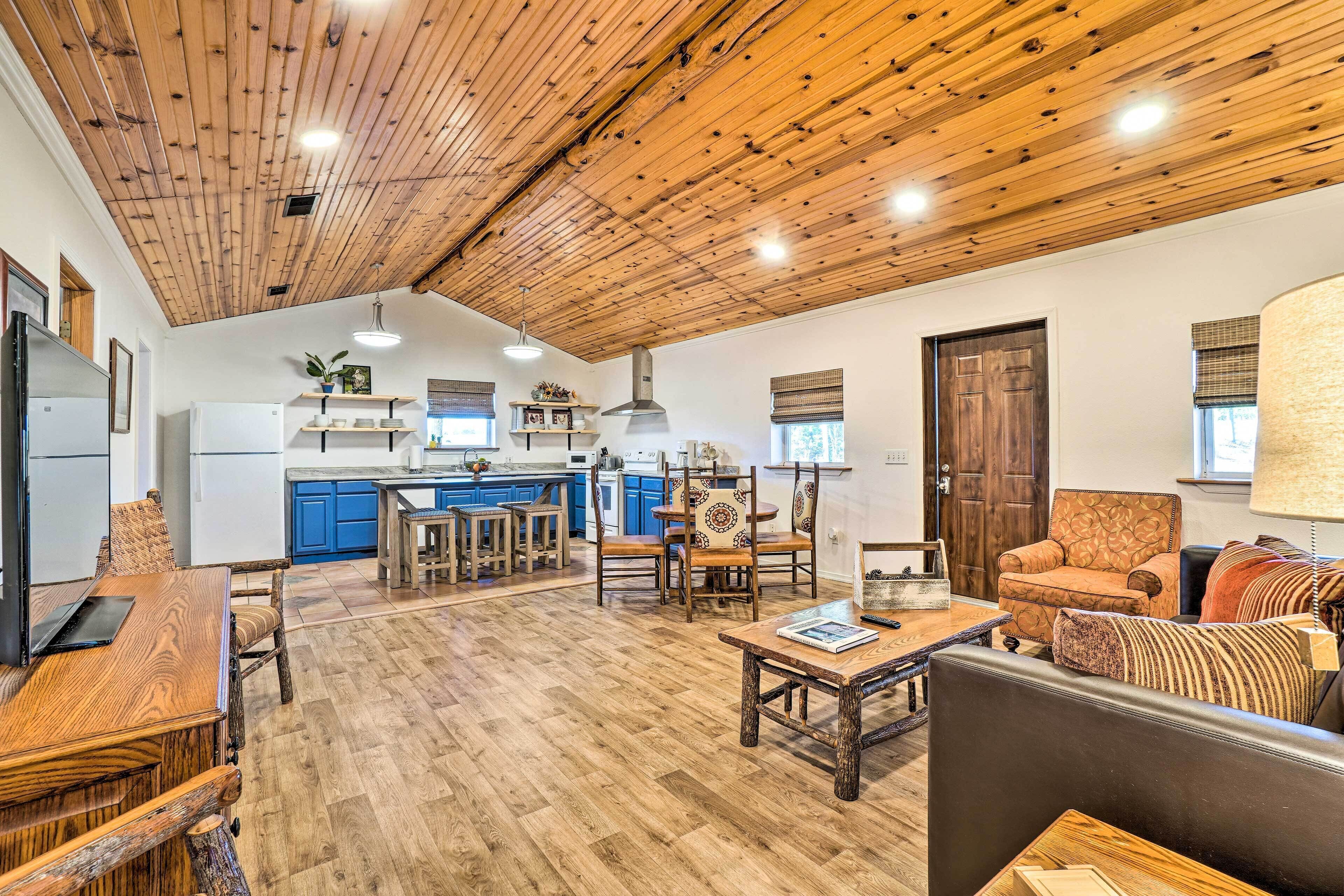 Relaxing Rural Harrison Home - 11 Mi to Town