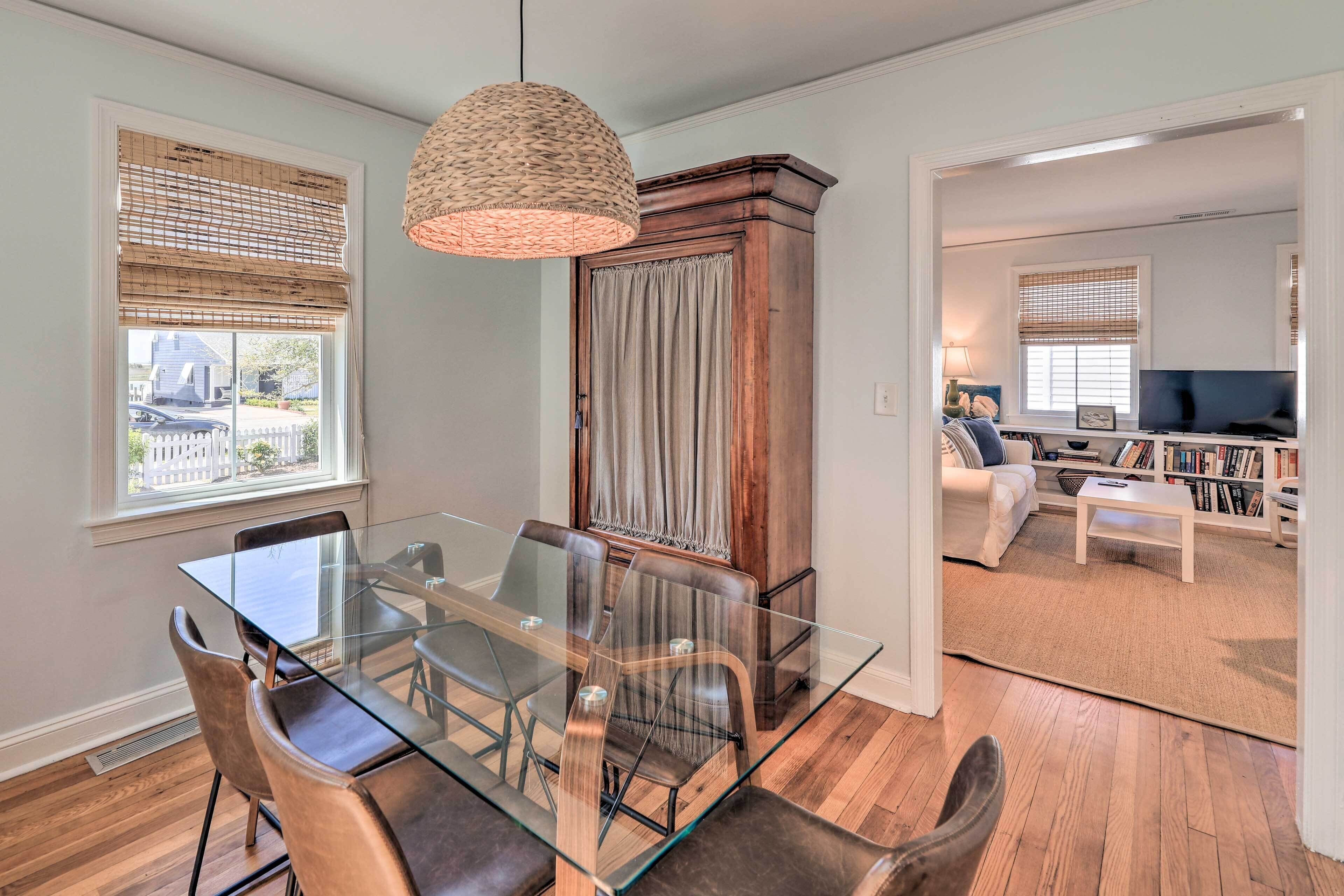 Bright Beaufort Getaway w/ Waterfront View!